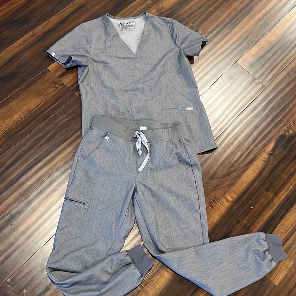 Figs scrub set